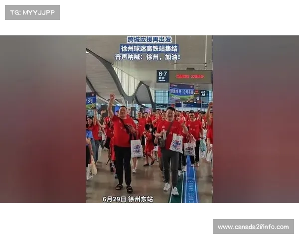 韩国KT巫师队暴雨中人工排水观众齐声合唱激情应援展现团队精神